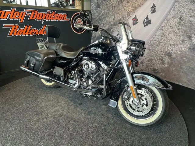 Harley-Davidson Road King Classic (2010) — foto 1