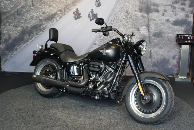 Harley-Davidson FAT BOY S (2017) — foto 1