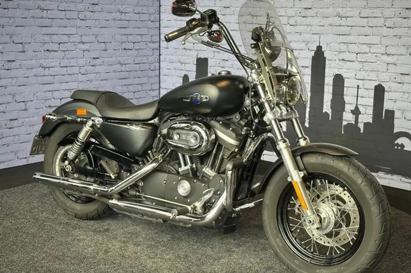 Harley-Davidson Custom Limited B (2014)