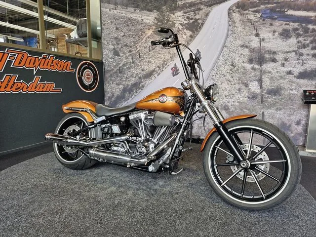 Harley-Davidson Breakout (2013) — foto 1
