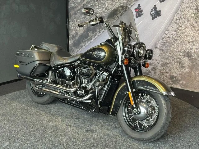 Harley-Davidson Heritage Classic 114 (2018) — foto 1