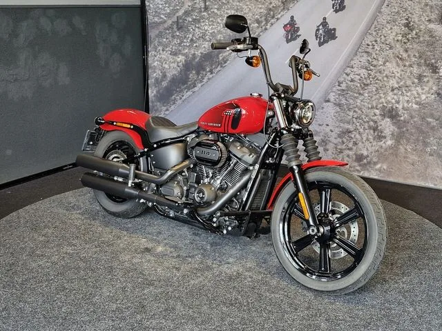 Harley-Davidson Street BOB 114 (2023) — foto 1