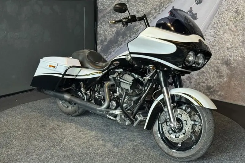 Harley-Davidson CVO Road Glide (2012)