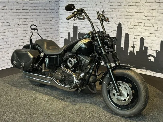 Harley-Davidson Dyna Fat Bob (2015) — foto 1