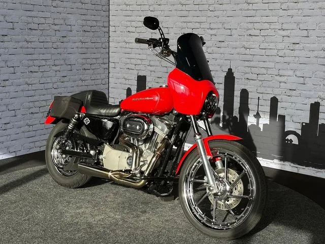 Harley-Davidson XL 883C (2004) — foto 1