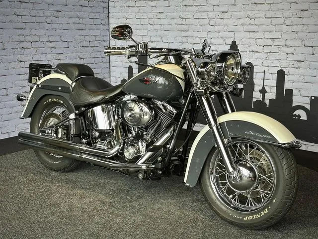 Harley-Davidson Softail Deluxe (2005) — foto 1