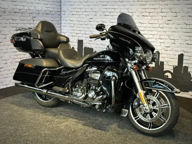 Harley-Davidson Electra Glide Ultra Limited (2023) — foto 1