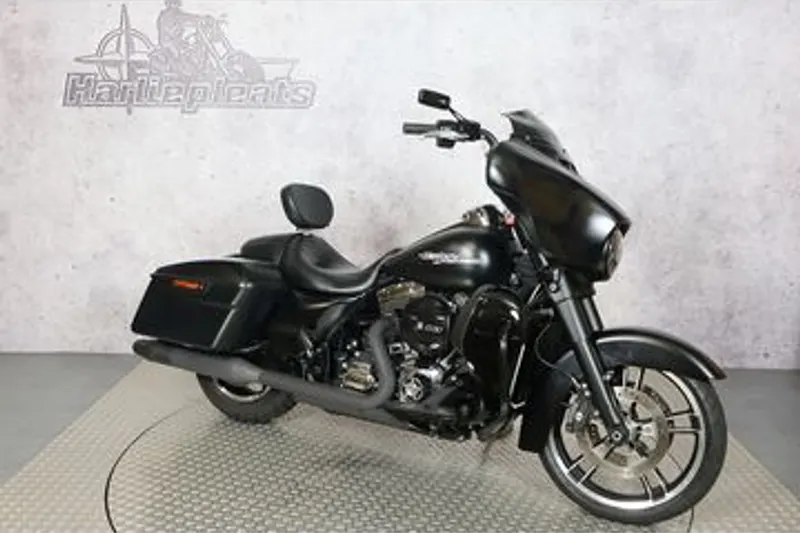 Harley-Davidson Street Glide (2014)