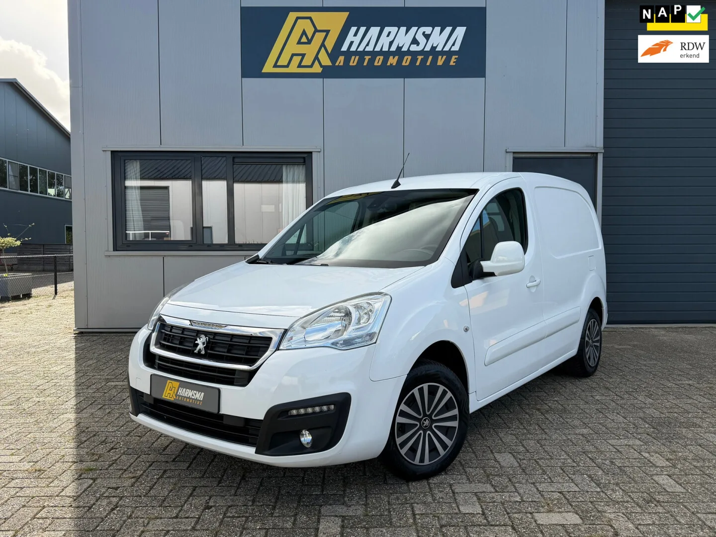 Peugeot Partner (2017) — foto 1