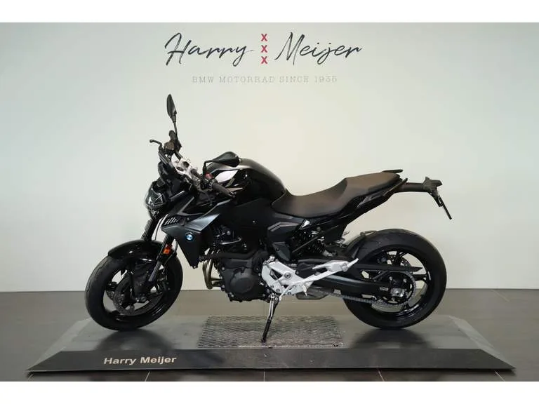BMW F 900 R (2026) — foto 1