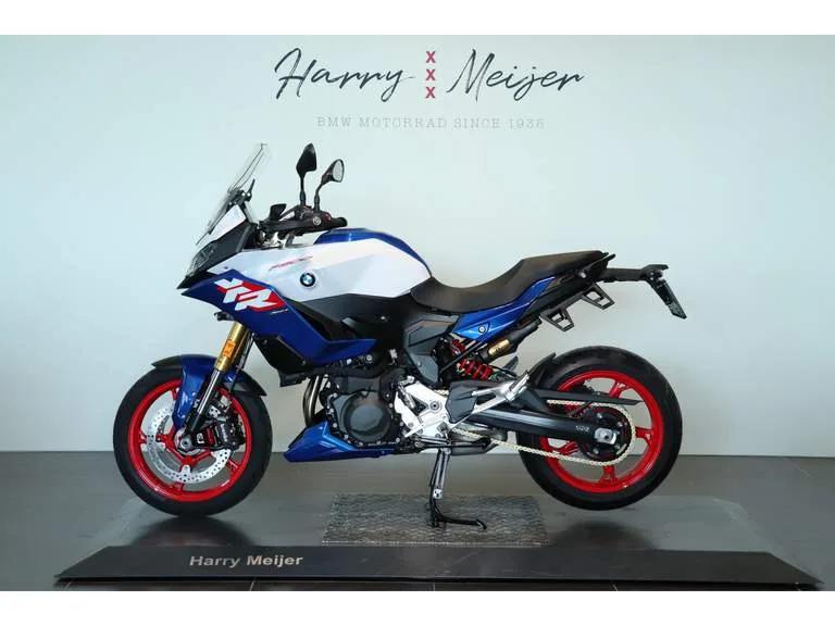 BMW F 900 XR (2026) — foto 1