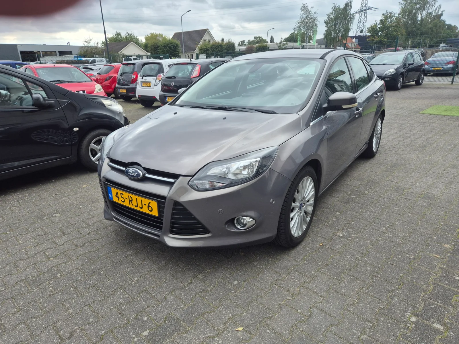 Ford Focus (2011) — foto 1