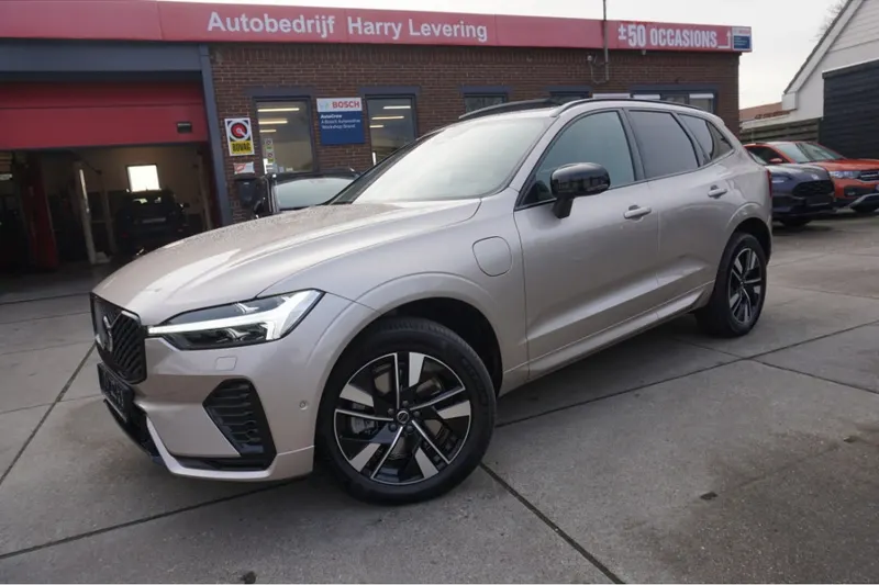 Volvo XC60 (2025)