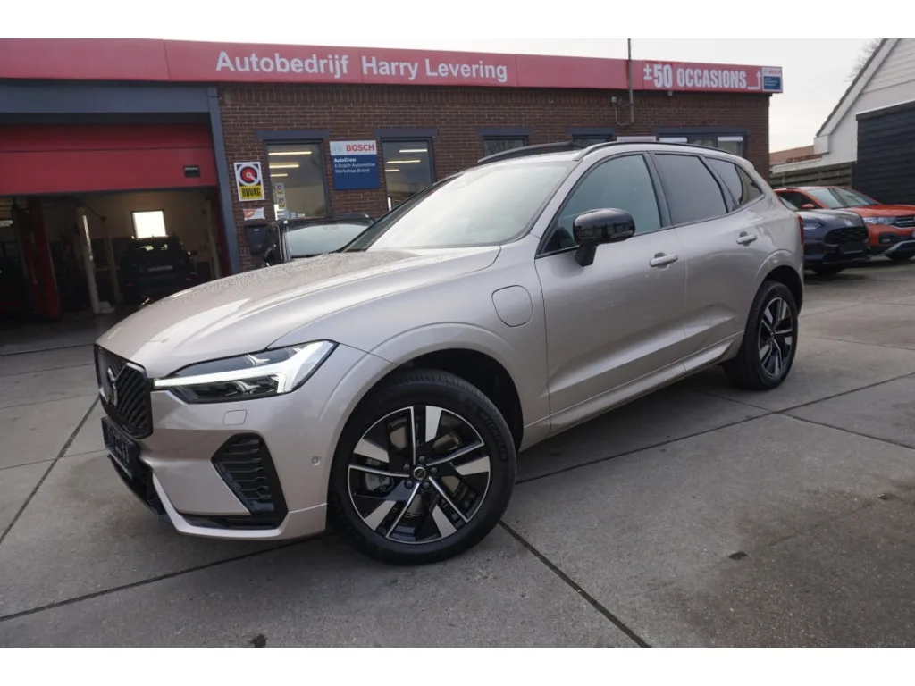 Volvo XC60 (2025) — foto 1
