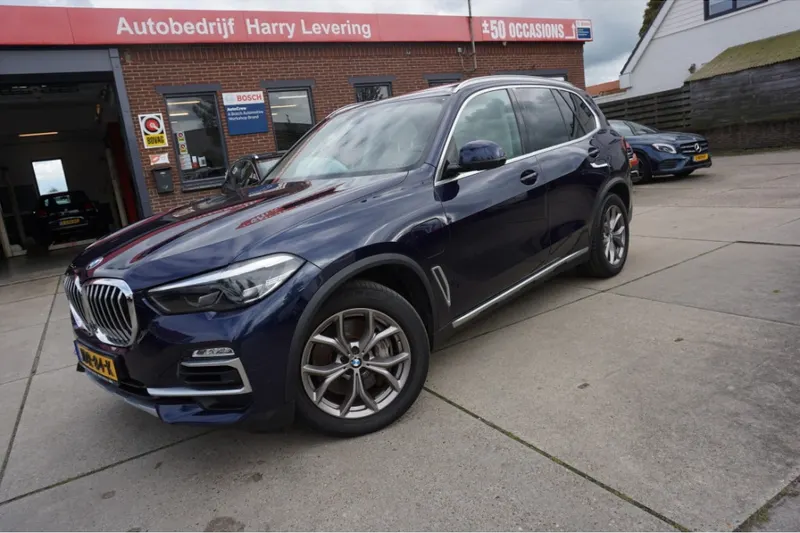 BMW X5 (2021)