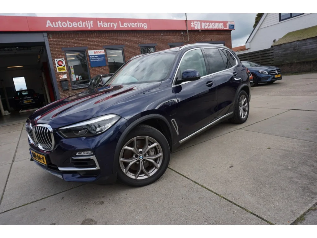 BMW X5 (2021) — foto 1