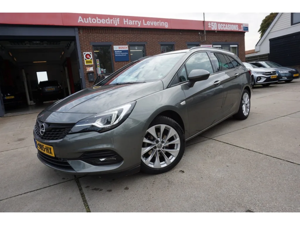 Opel Astra (2021) — foto 1