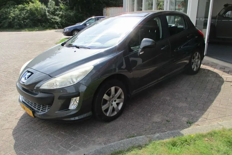 Peugeot 308 (2008)