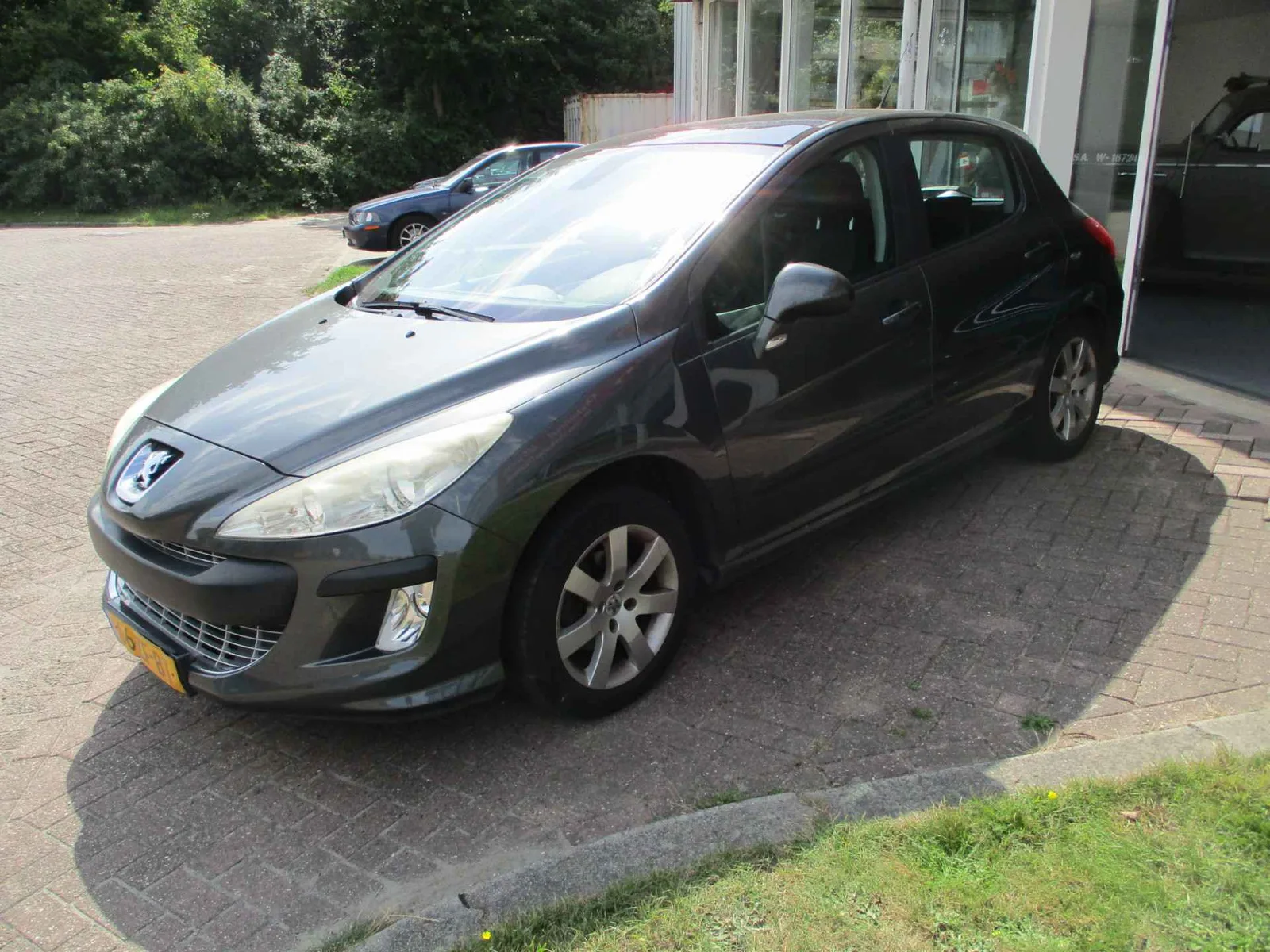 Peugeot 308 (2008) — foto 1