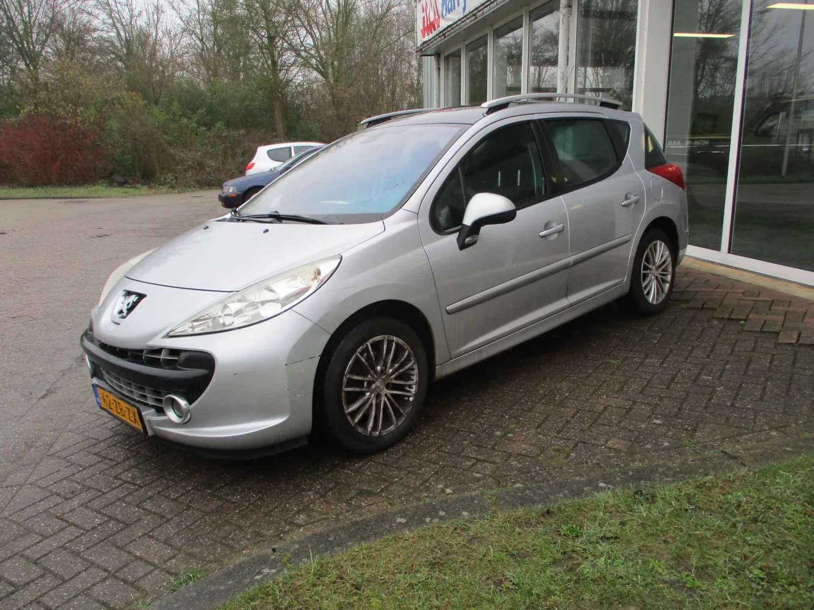 Peugeot 207 (2008) — foto 1