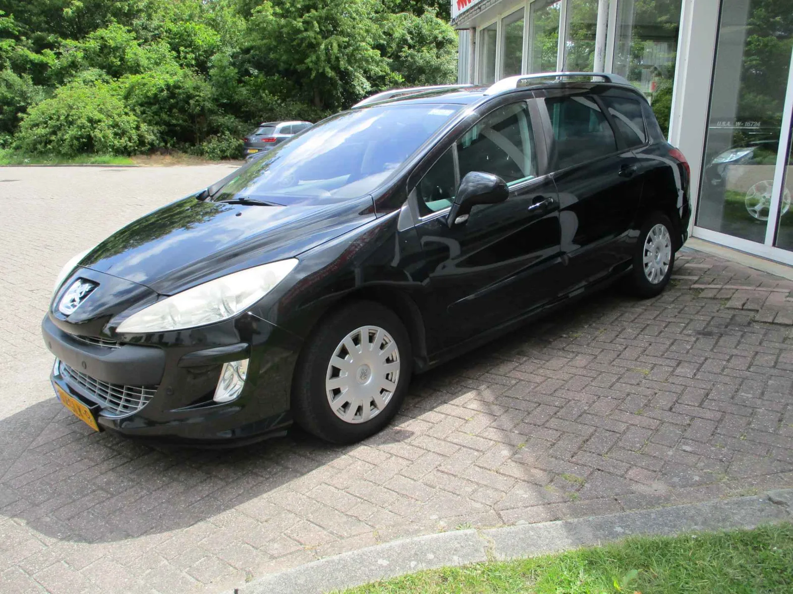 Peugeot 308 (2008) — foto 1