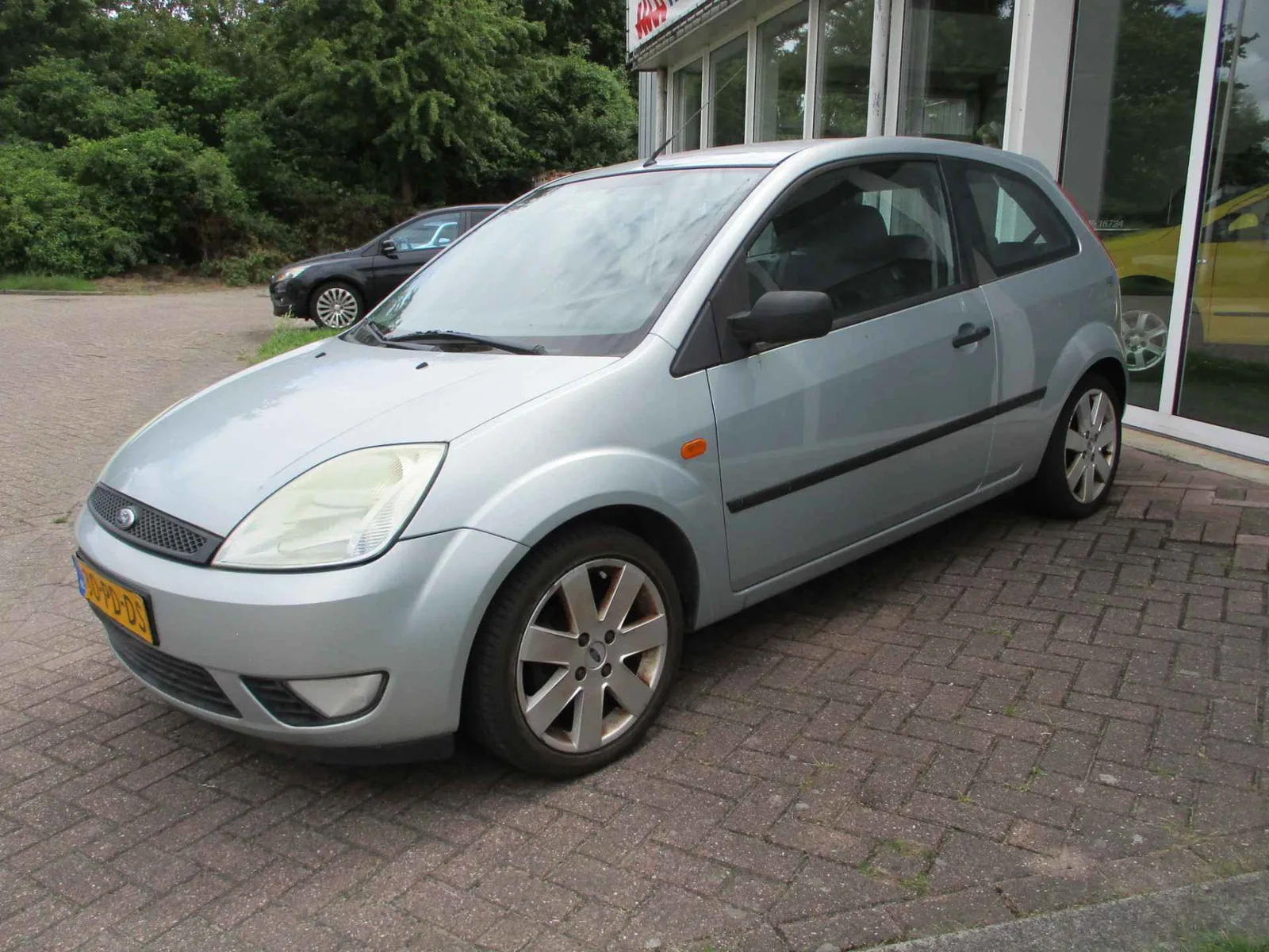Ford Fiesta (2004) — foto 1