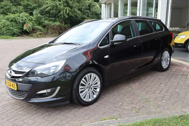 Opel Astra (2013)