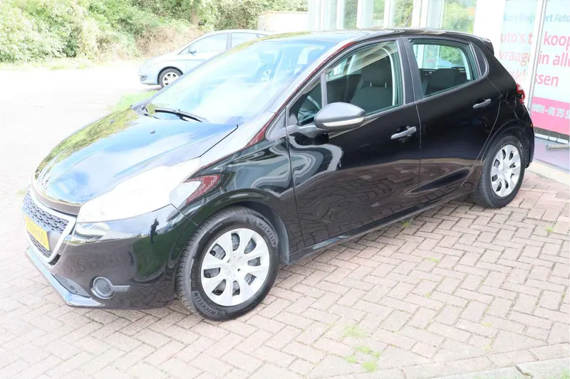 Peugeot 208 (2014)