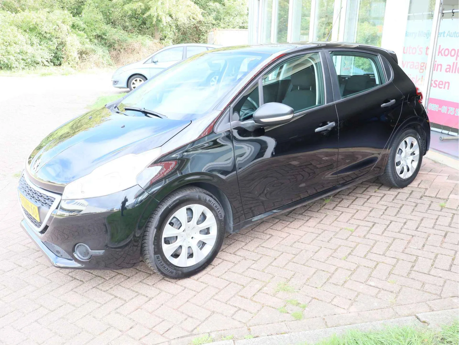 Peugeot 208 (2014) — foto 1