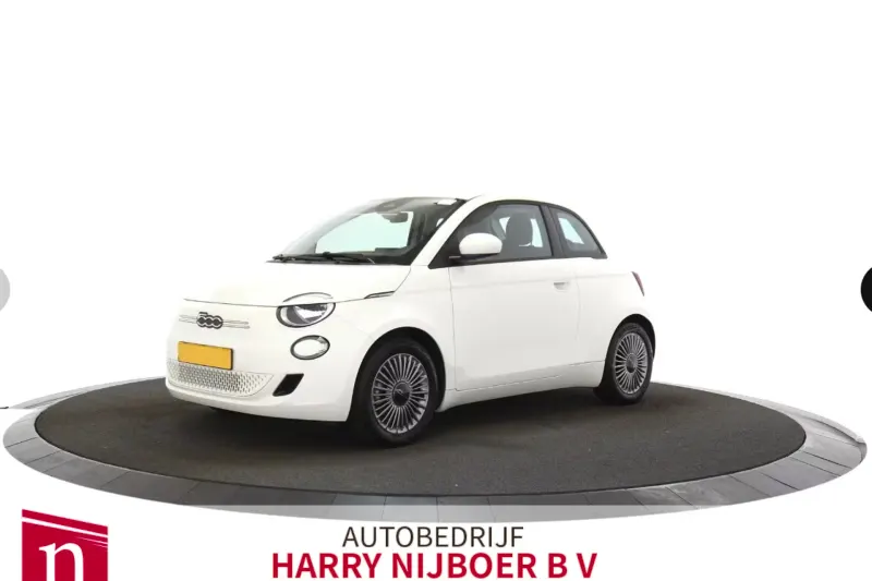 Fiat 500 (2023)