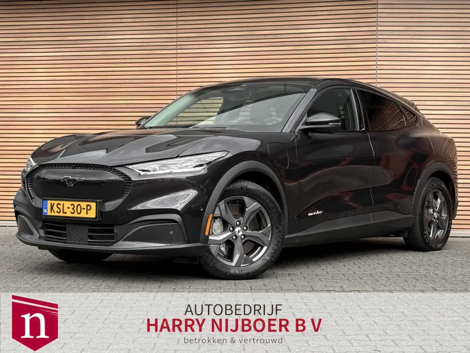 Ford Mustang Mach-E (2022) — foto 1