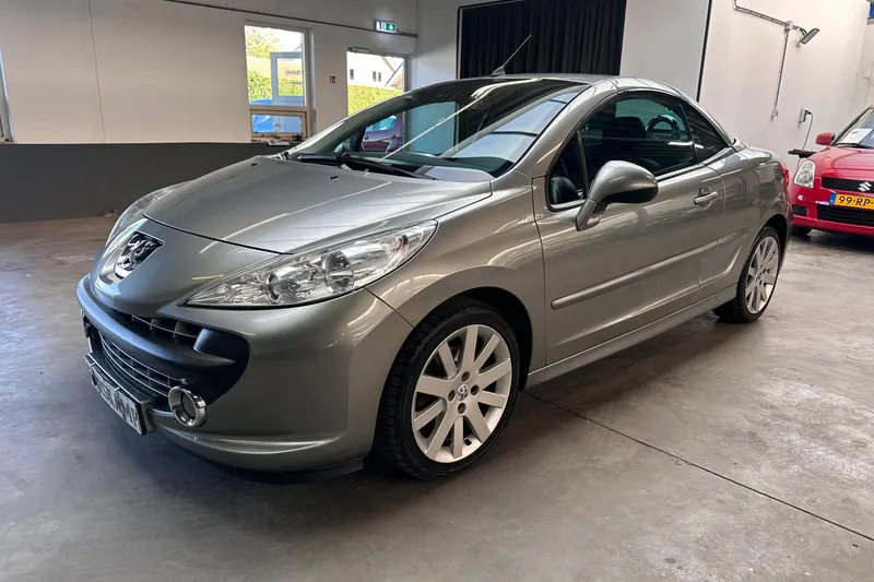 Peugeot 207 (2008)