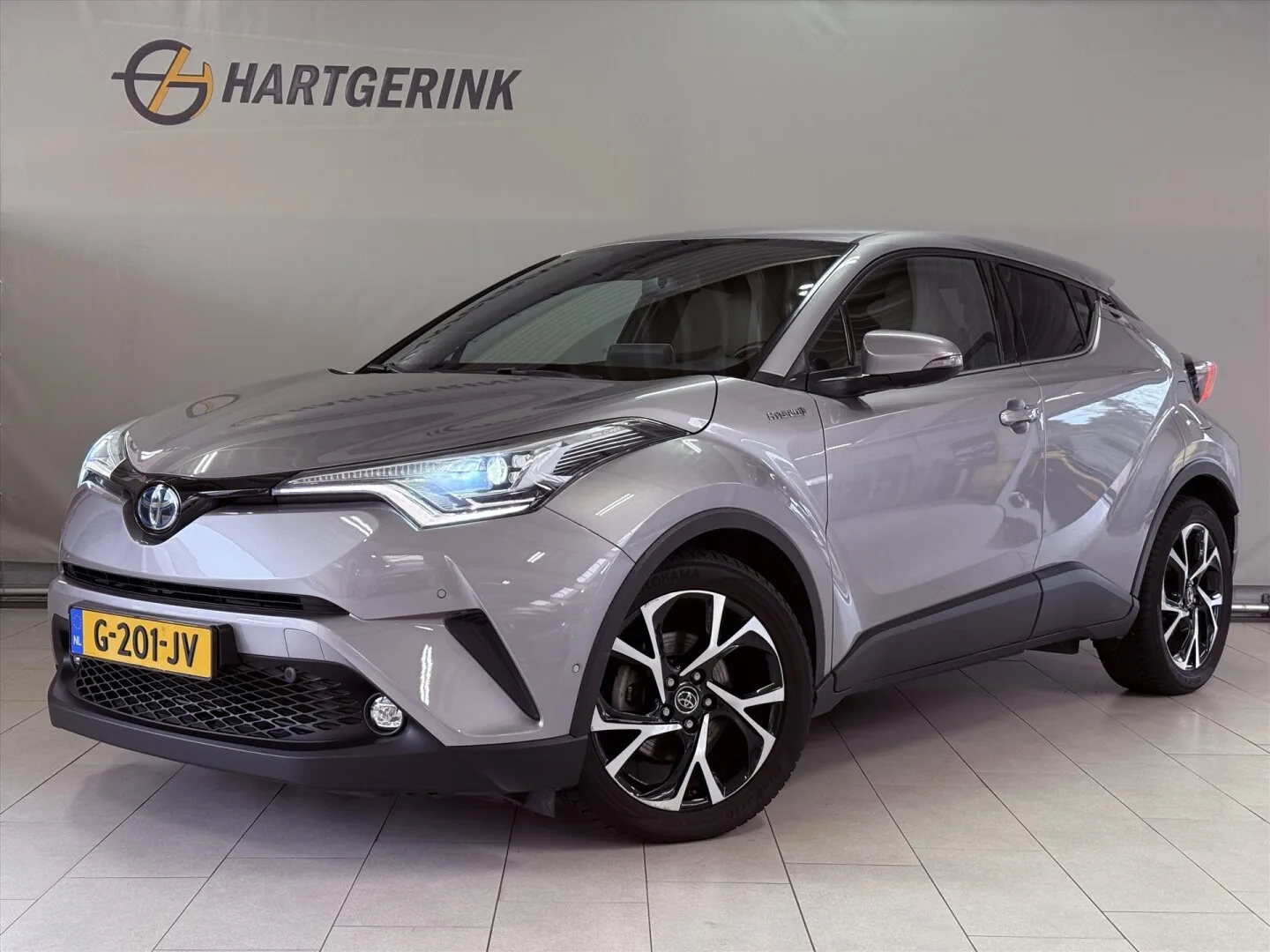 Toyota C-HR (2019) — foto 1