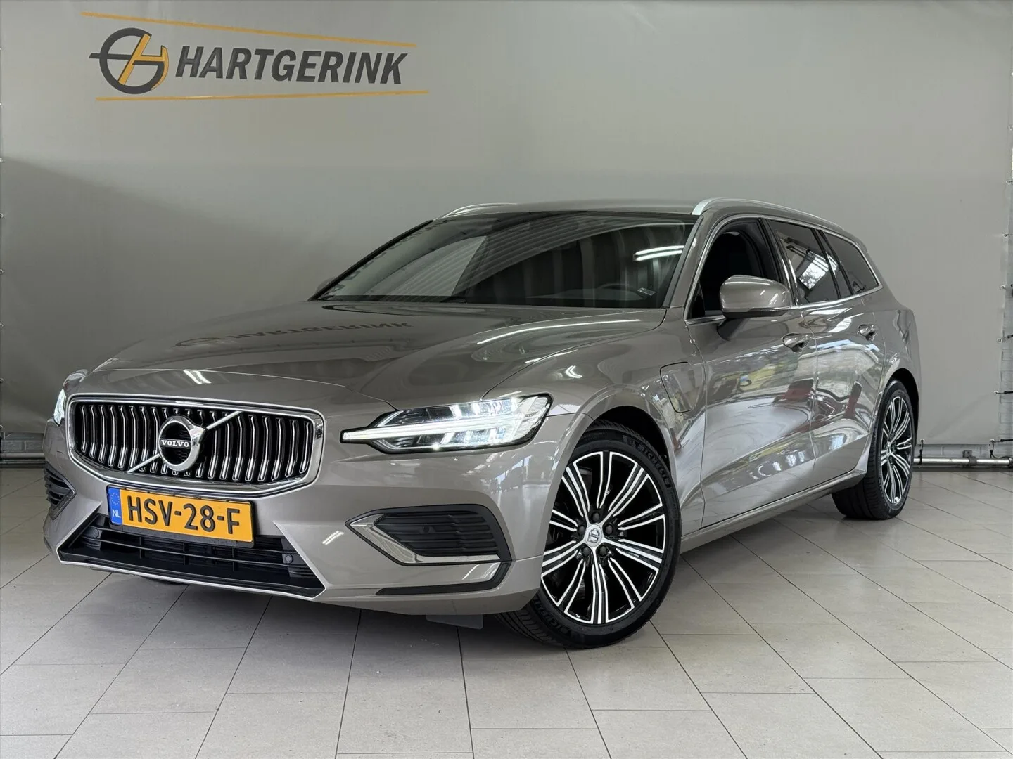 Volvo V60 (2022) — foto 1