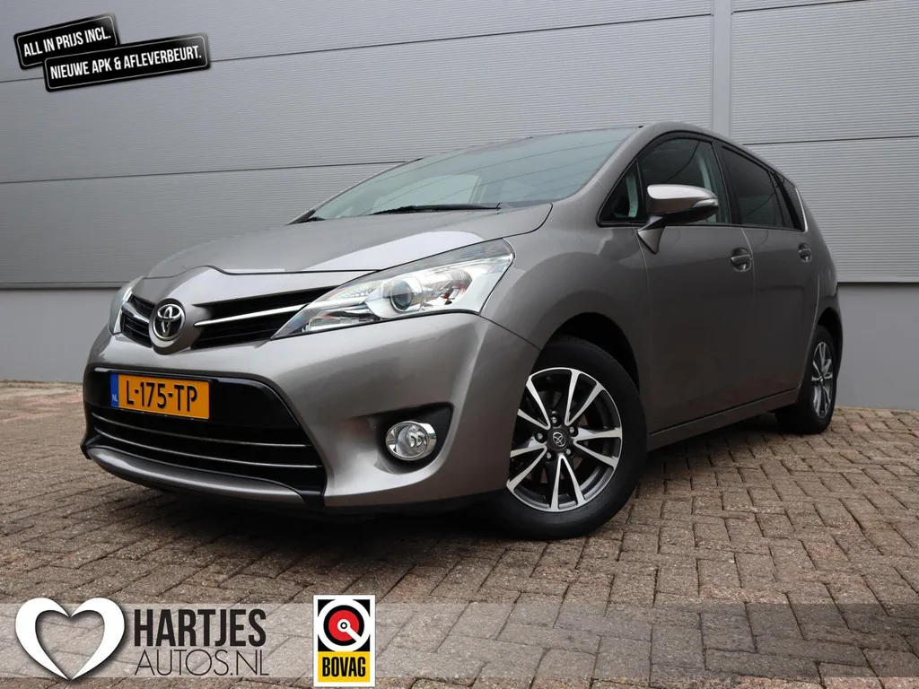 Toyota Verso (2015) — foto 1