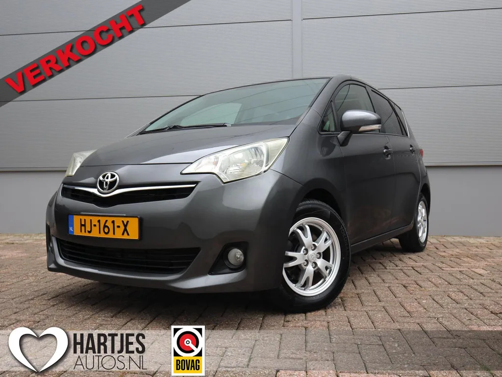 Toyota Verso (2013) — foto 1