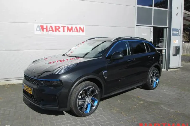 Lynk & Co 01 (2023)