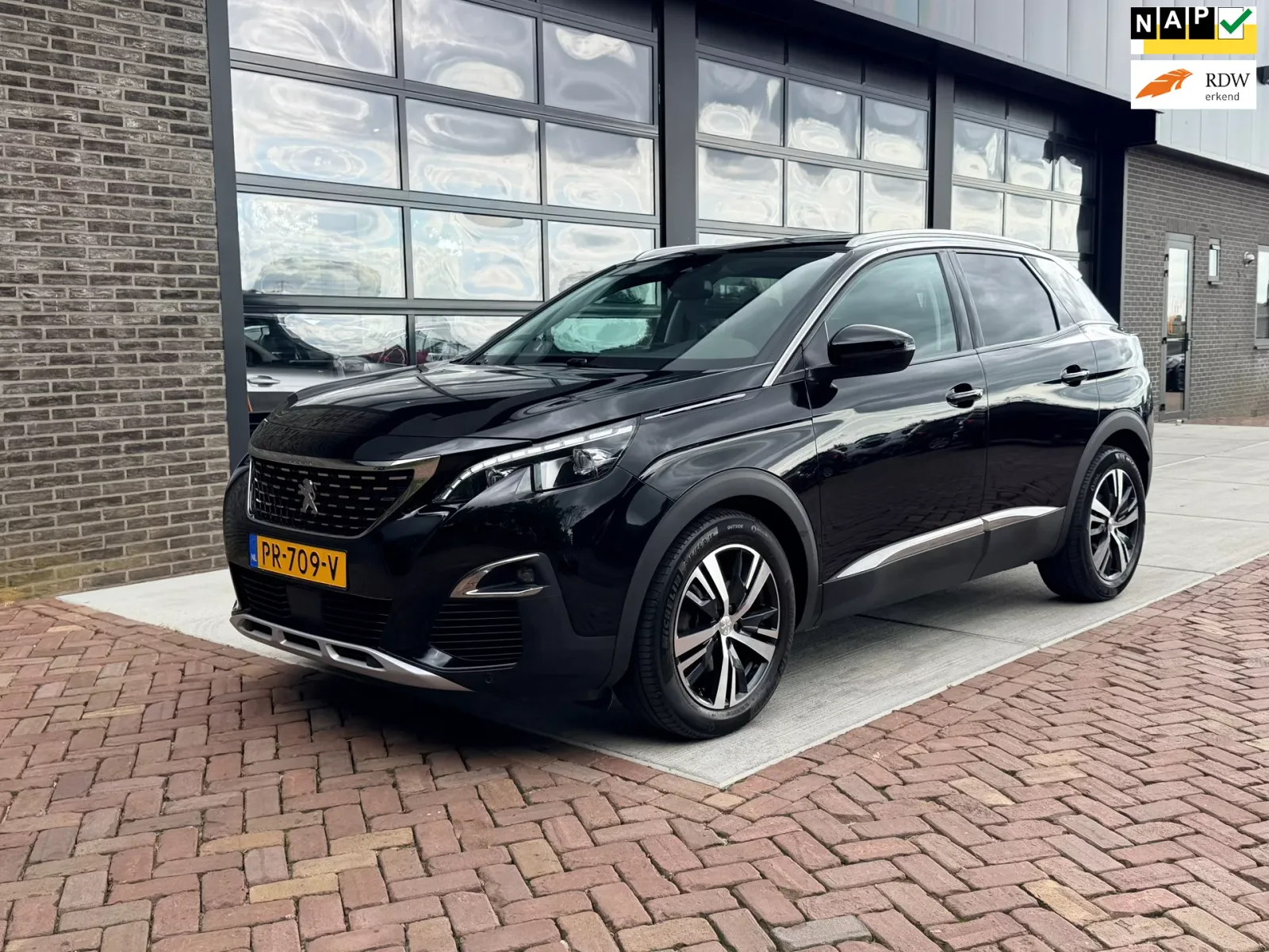 Peugeot 3008 (2017) — foto 1