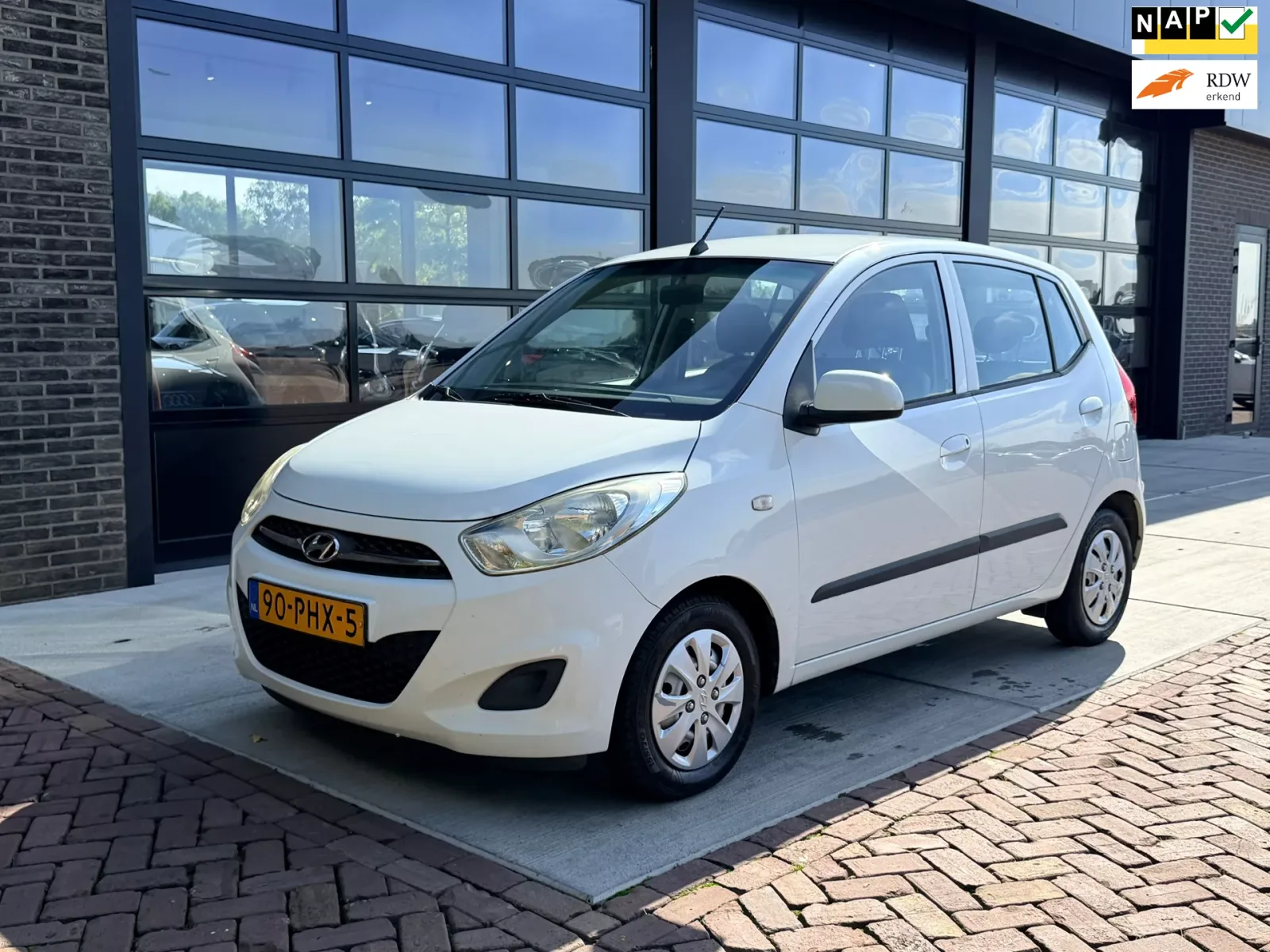 Hyundai i10 (2011) — foto 1