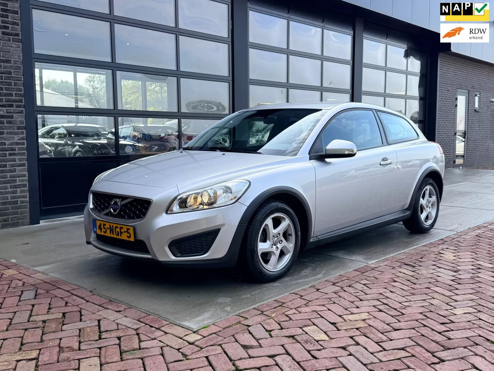 Volvo C30 (2010) — foto 1