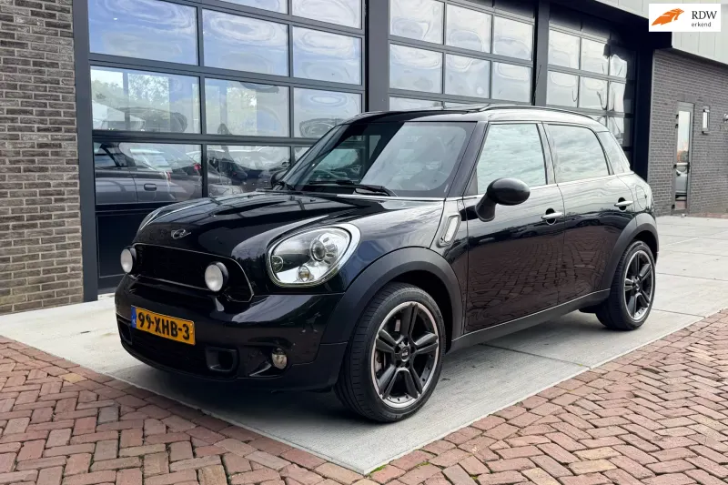 MINI Countryman (2012)