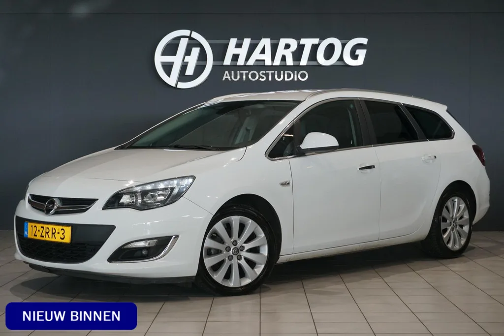 Opel Astra (2013) — foto 1