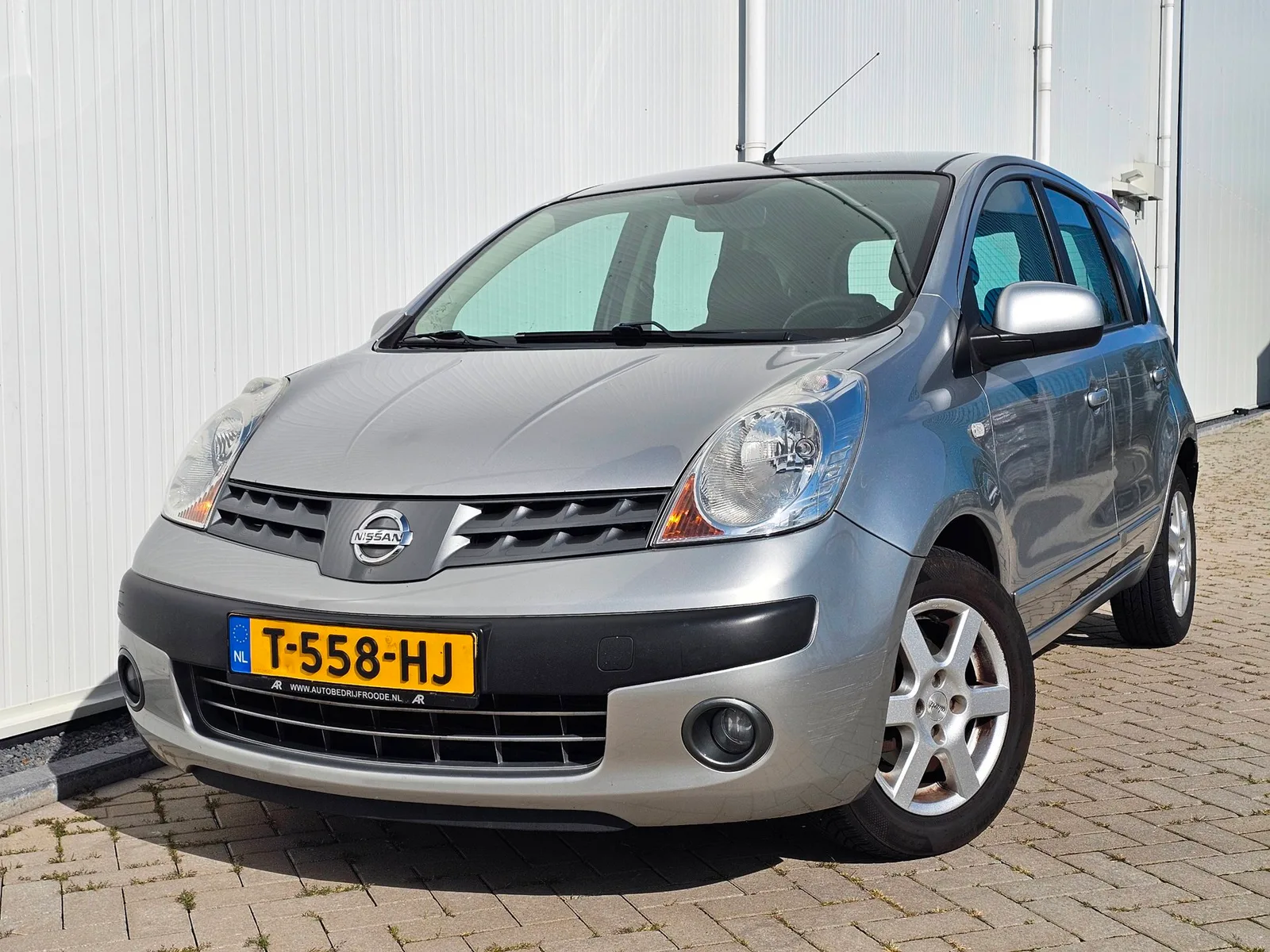 Nissan Note (2007) — foto 1
