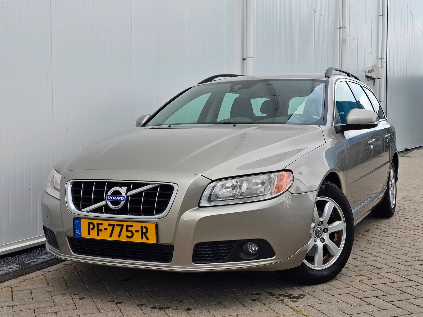 Volvo V70 (2013) — foto 1