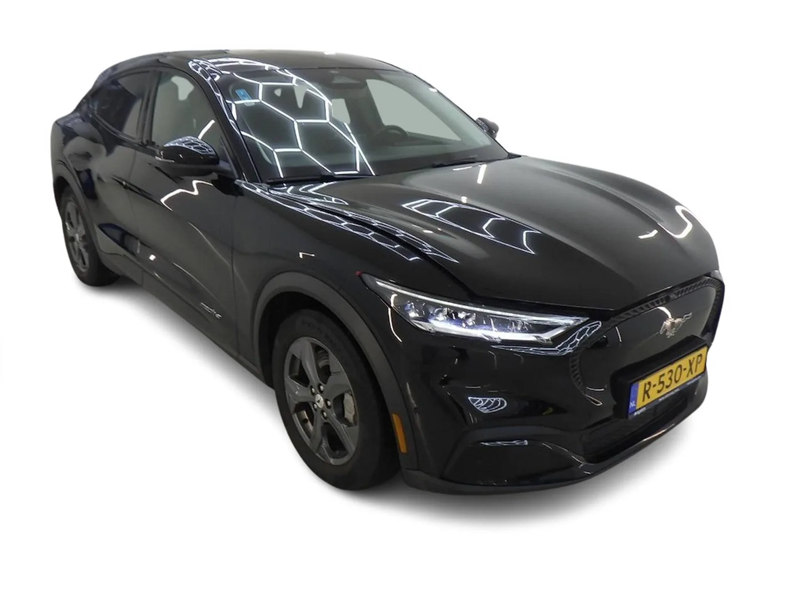 Ford Mustang Mach-E (2022) — foto 1