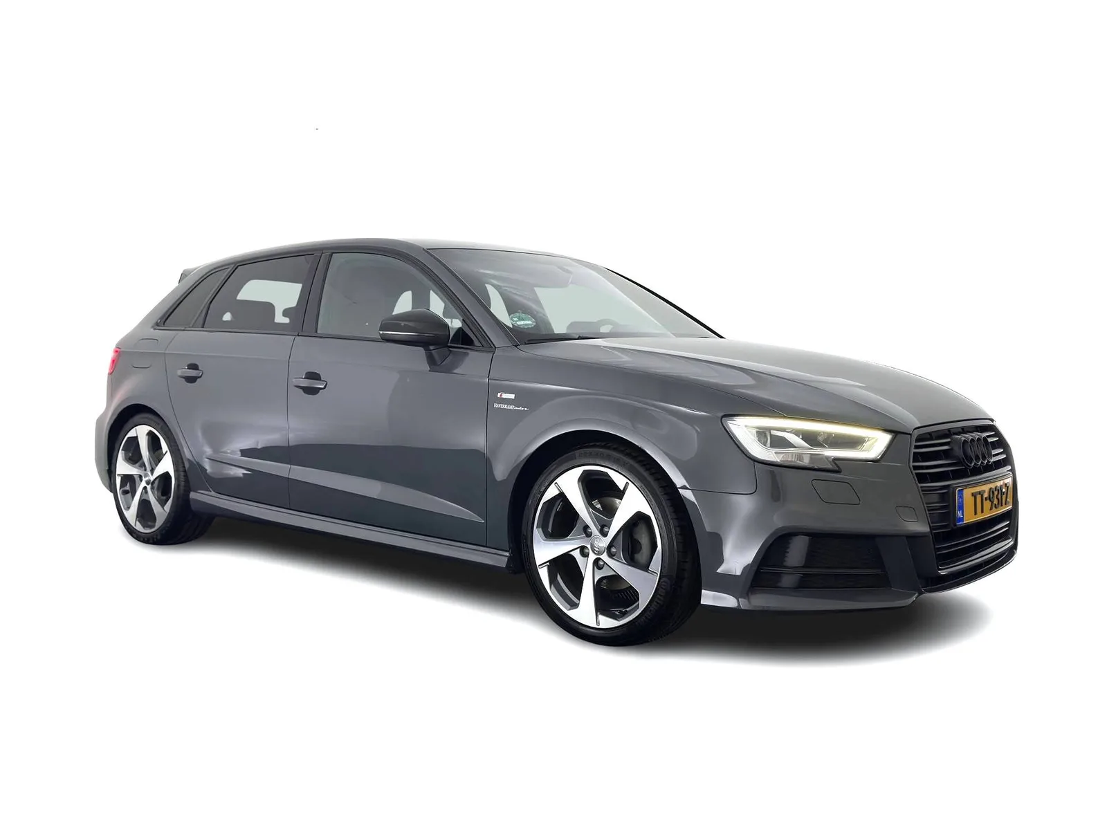 Audi A3 (2018) — foto 1
