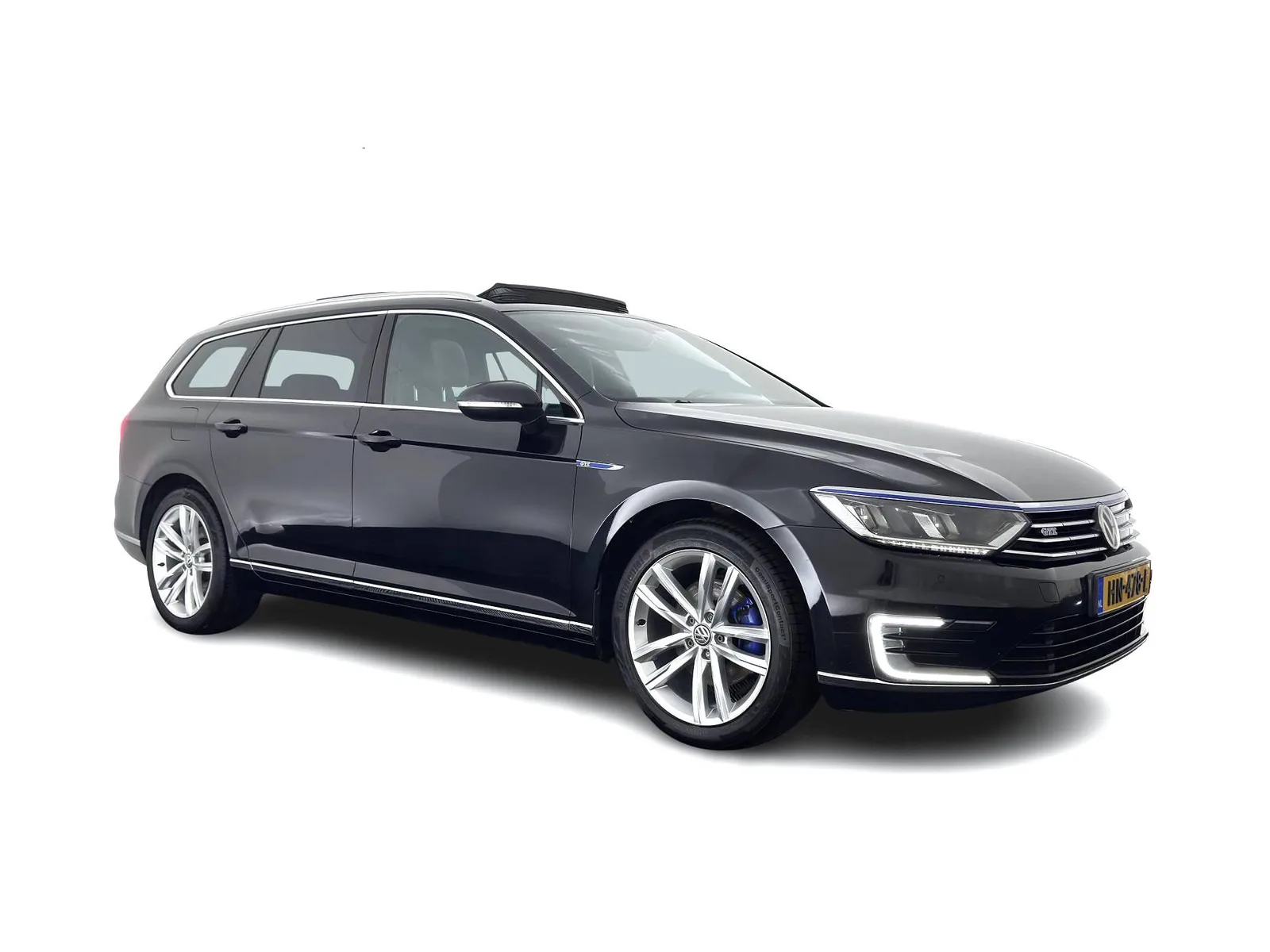 Volkswagen Passat (2015) — foto 1