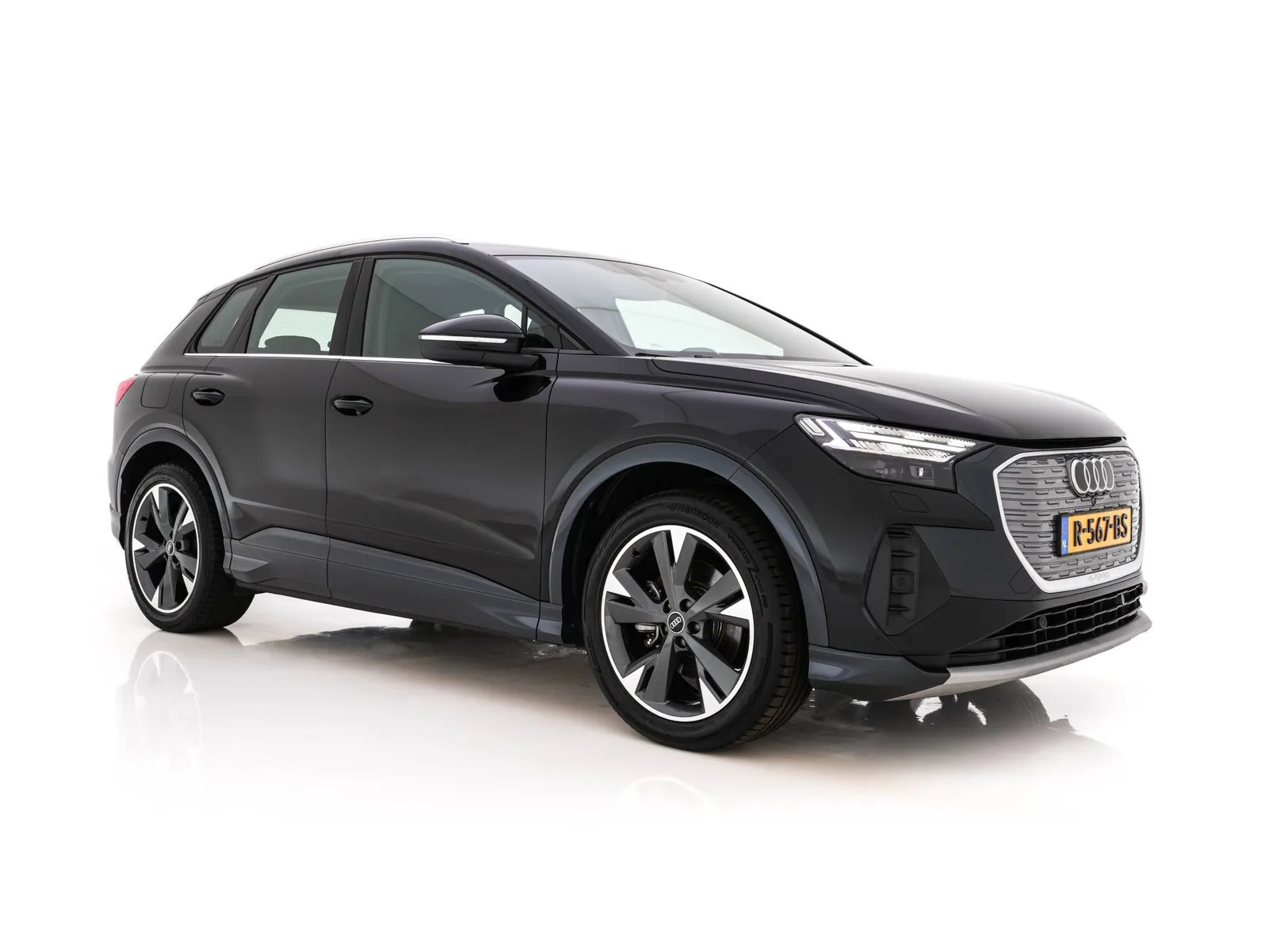 Audi Q4 e-tron (2022) — foto 1