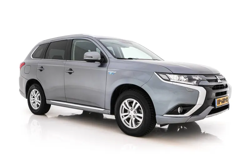 Mitsubishi Outlander (2015)