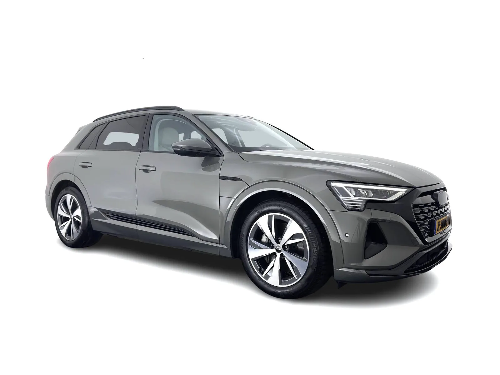 Audi Q8 e-tron (2024) — foto 1